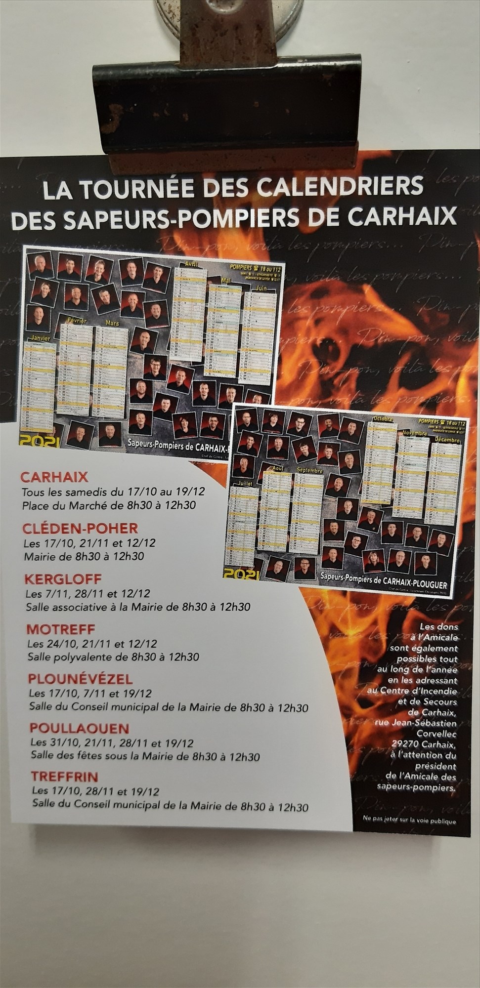 Distribution calendrier 2021 des Pompiers de Carhaix