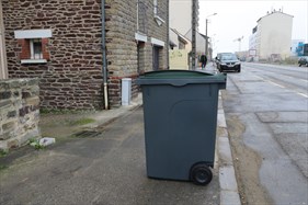 Remplacement des bacs ordures ménagères Remplacement des bacs ordures ménagères